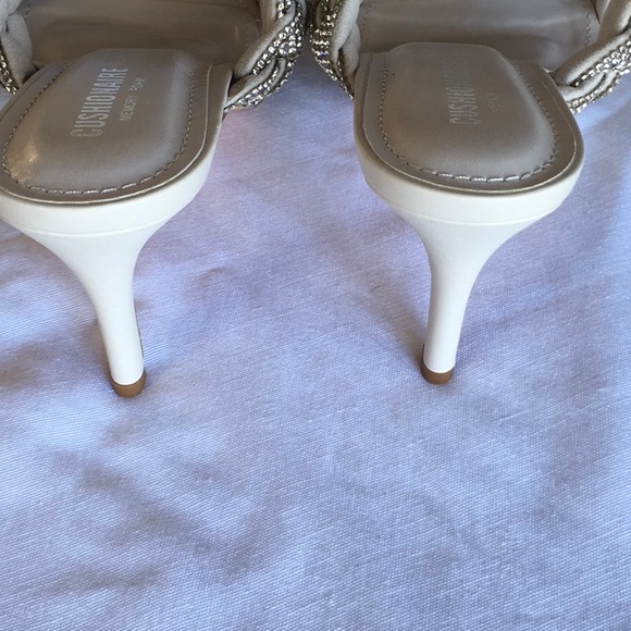 NEW Cushionaire Party Sandals - Picture 8 of 8